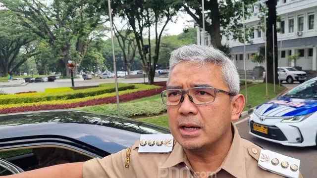 Wali Kota Bandung Ogah Turuti Arahan Dedi Mulyadi, Sekolah Diizinkan Study Tour - GenPI.co Wali Kota Bandung Ogah Turuti Arahan Dedi Mulyadi, Sekolah Diizinkan Study Tour - GenPI.co