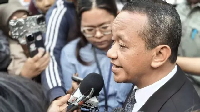 Bahlil Lahadalia Ikuti Prabowo, PDIP dan Golkar Disebut Kakak-Adik - GenPI.co Bahlil Lahadalia Ikuti Prabowo, PDIP dan Golkar Disebut Kakak-Adik - GenPI.co