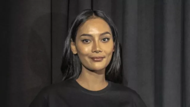 Erika Karlina Hamil 9 Bulan, Reza Arap Siap Selalu Menemani - GenPI.co Erika Karlina Hamil 9 Bulan, Reza Arap Siap Selalu Menemani - GenPI.co