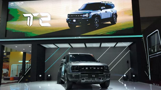 JETOUR T2 Setir Kanan di GIIAS 2025, Tampilan Ikonik untuk Petualang Modern - GenPI.co JETOUR T2 Setir Kanan di GIIAS 2025, Tampilan Ikonik untuk Petualang Modern - GenPI.co