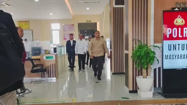 Ijazah Disita Penyidik, Jokowi Ngaku Dicecar 45 Pertanyaan - GenPI.co Ijazah Disita Penyidik, Jokowi Ngaku Dicecar 45 Pertanyaan - GenPI.co
