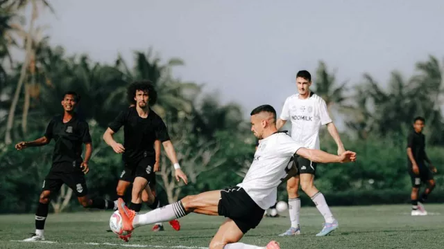Bali United vs PSIM Yogyakarta, Boris Kopitovic Janji Beri yang Terbaik - GenPI.co Bali United vs PSIM Yogyakarta, Boris Kopitovic Janji Beri yang Terbaik - GenPI.co
