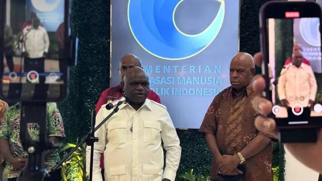 MBG Ditolak di Tanah Papua, Masalah Pemasakan Disinggung Natalius Pigai - GenPI.co