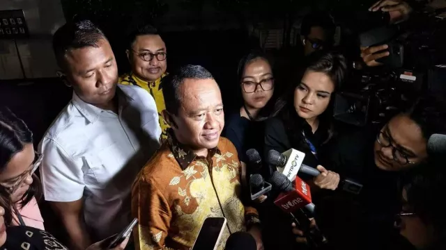 Bahlil Lahadalia Soal Kepala Daerah Dipilih Rakyat, Disebut Hanya Berdampak Negatif - GenPI.co Bahlil Lahadalia Soal Kepala Daerah Dipilih Rakyat, Disebut Hanya Berdampak Negatif - GenPI.co