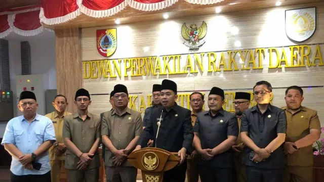 Bupati Jember Keluarkan SE Sekolah Daring dan ASN WFA, Akibat Krisis BBM - GenPI.co Bupati Jember Keluarkan SE Sekolah Daring dan ASN WFA, Akibat Krisis BBM - GenPI.co