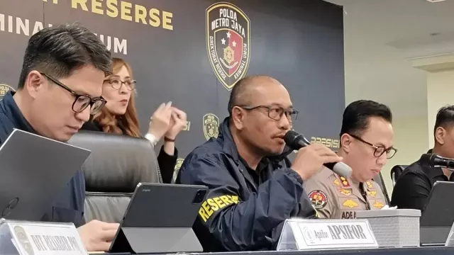 Polisi Tegaskan Tak Ada Tanda Kekerasan dan Unsur Pidana Kematian Diplomat Arya Daru - GenPI.co Polisi Tegaskan Tak Ada Tanda Kekerasan dan Unsur Pidana Kematian Diplomat Arya Daru - GenPI.co