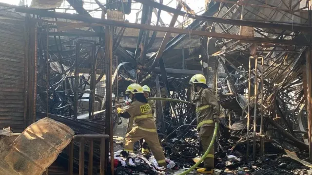 Kebakaran Pasar Taman Puring Diduga Akibat Masalah Kelistrikan, Kerugian Rp30 Miliar - GenPI.co