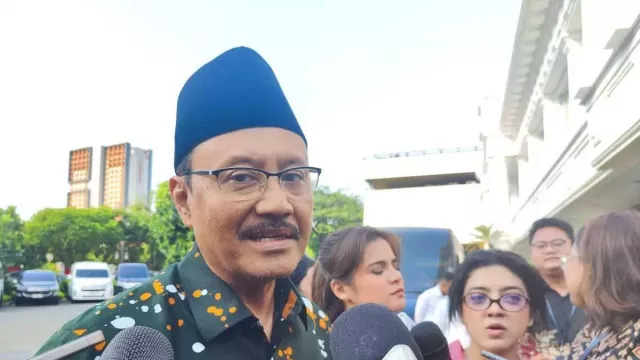 Gus Ipul Hentikan Bansos ke 200 Ribu Penerima Karena Bermain Judol - GenPI.co Gus Ipul Hentikan Bansos ke 200 Ribu Penerima Karena Bermain Judol - GenPI.co