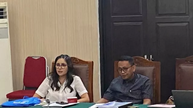 Jadi Saksi Sidang Nikita Mirzani, Dokter Oky Pratama Siapkan Banyak Bukti - GenPI.co Jadi Saksi Sidang Nikita Mirzani, Dokter Oky Pratama Siapkan Banyak Bukti - GenPI.co