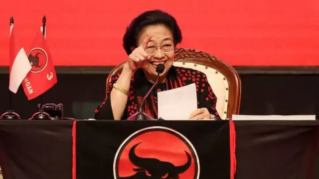 Kongres di Bali, Megawati Soekarnoputri Dikukuhkan Jadi Ketum PDIP - GenPI.co Kongres di Bali, Megawati Soekarnoputri Dikukuhkan Jadi Ketum PDIP - GenPI.co