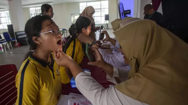 Program Cek Kesehatan Gratis Mulai di 12 Sekolah 4 Agustus, Sasar 53,8 Juta Siswa - GenPI.co Program Cek Kesehatan Gratis Mulai di 12 Sekolah 4 Agustus, Sasar 53,8 Juta Siswa - GenPI.co