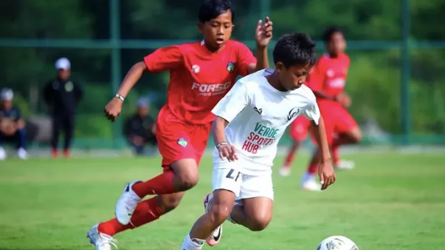 Kompetisi Sepak Bola Usia Muda Jadi Penggerak Industri Olahraga Nasional - GenPI.co Kompetisi Sepak Bola Usia Muda Jadi Penggerak Industri Olahraga Nasional - GenPI.co