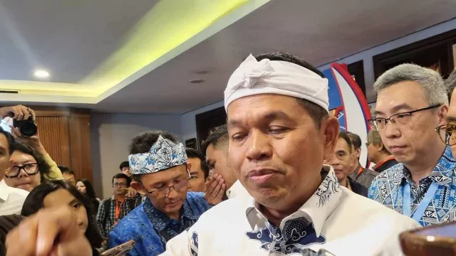 Dedi Mulyadi Bahagia Kebijakannya Digugat Forum SMA Swasta Jawa Barat - GenPI.co