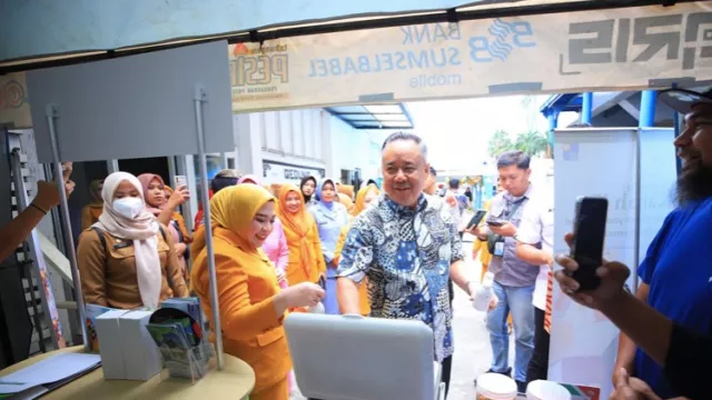 BKOW Sumsel Gelar Bazar Kemerdekaan, Wagub Cik Ujang Dorong Perempuan Jadi Motor Ekonomi Kreatif - GenPI.co BKOW Sumsel Gelar Bazar Kemerdekaan, Wagub Cik Ujang Dorong Perempuan Jadi Motor Ekonomi Kreatif - GenPI.co