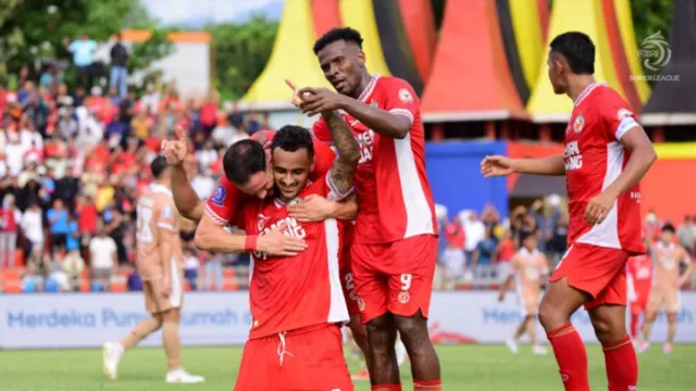 2 Gol Semen Padang di Menit Akhir, Perpanjang Derita Dewa United - GenPI.co