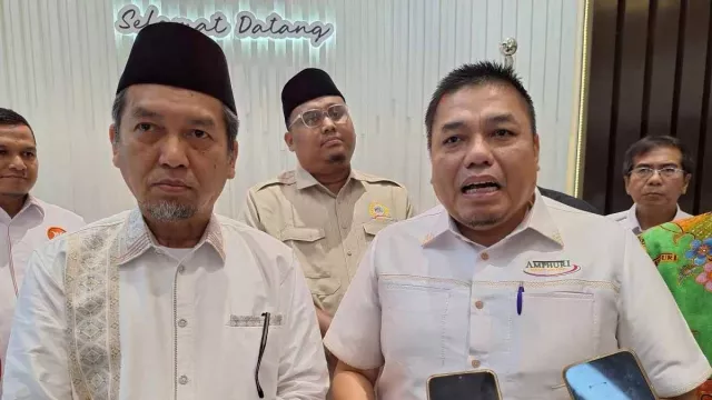 13 Asosiasi Datangi Kantor PKS, Wacana Umrah Mandiri Masuk RUU PIHU Ditolak - GenPI.co 13 Asosiasi Datangi Kantor PKS, Wacana Umrah Mandiri Masuk RUU PIHU Ditolak - GenPI.co