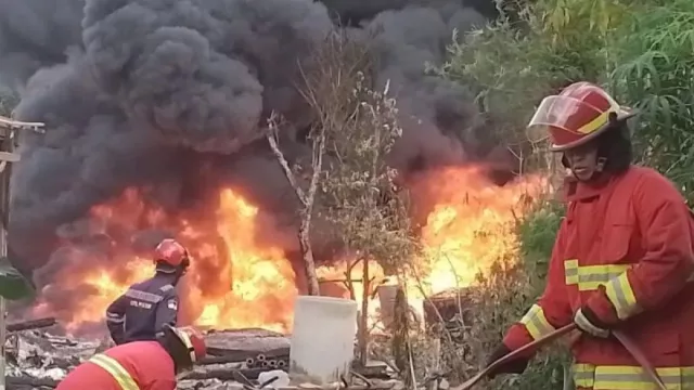 Bupati Blora Sebut Sumur Minyak yang Terbakar Ilegal dan Abaikan Keselamatan - GenPI.co