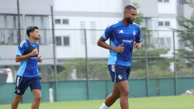 Yuran Fernandes Bersiap Jadi Tumpuan Jantung Pertahanan PSM Makassar - GenPI.co Yuran Fernandes Bersiap Jadi Tumpuan Jantung Pertahanan PSM Makassar - GenPI.co