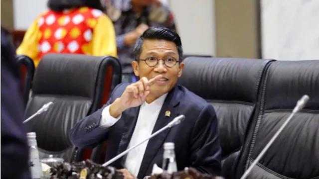DPR RI Minta Pemerintah Tak Berpuas Diri soal Capaian Pertumbuhan Ekonomi - GenPI.co