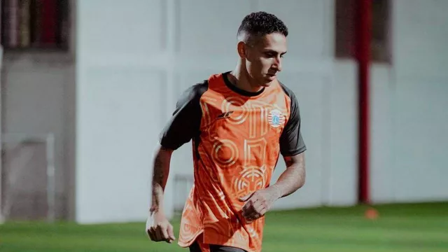 Cepat Adaptasi di Persija, Bruno Tubarao Siap Tampil Lawan Malut United - GenPI.co
