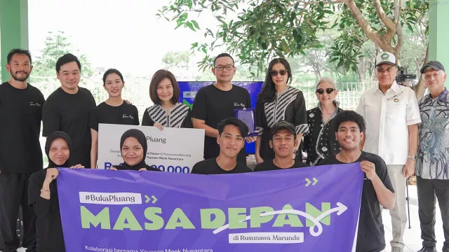 Pluang dan Bobby Saputra Dukung Remaja Rusunawa Marunda Jadi Investor Muda - GenPI.co Pluang dan Bobby Saputra Dukung Remaja Rusunawa Marunda Jadi Investor Muda - GenPI.co