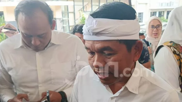  Bodoh Dikit Bisa Asal punya Uang - GenPI.co