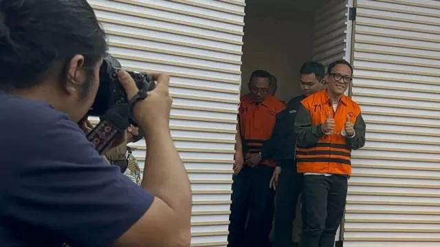Wamenaker Resmi Jadi Tersangka Kasus Pemerasan K3, Kena Pasal Suap dan Gratifikasi - GenPI.co
