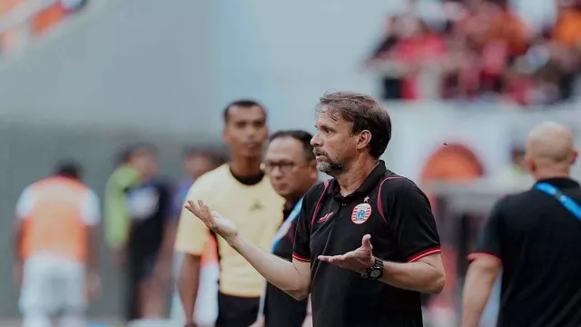 Mauricio Souza Minta Persija Jakarta Bisa Lebih Kontrol Emosi - GenPI.co