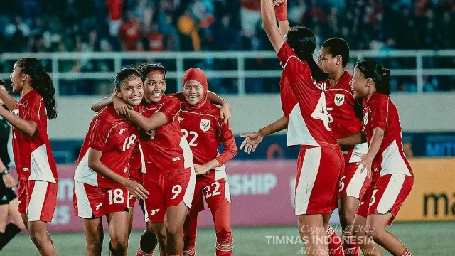 Bantai Malaysia, Timnas Putri Indonesia U-16 ke Semifinal Piala AFF - GenPI.co