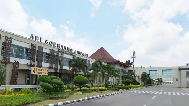 Bandara Adi Soemarmo Kembali Berstatus Internasional, Peluang Ekonomi Makin Terbuka - GenPI.co