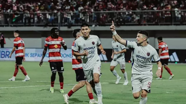 Carlos Pena Puas, 1 Poin Cukup untuk Jaga Mental Bertarung Persita Tangerang - GenPI.co