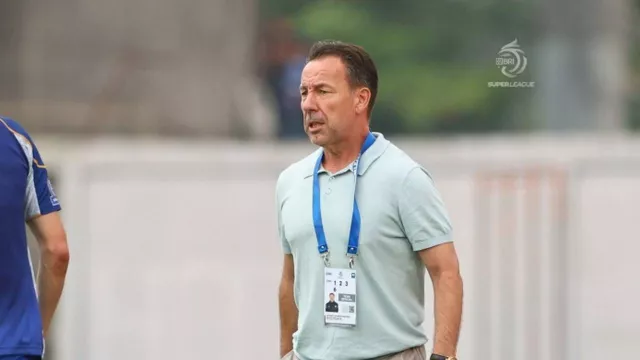 Van Gastel Kecewa PSIM Yogyakarta Ditahan Imbang Persib Bandung - GenPI.co