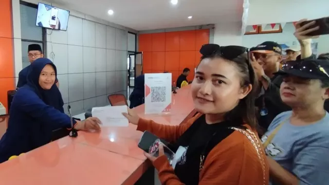 Warga Pati Kirim Surat Massal ke KPK, Minta Bupati Sudewo Jadi Tersangka - GenPI.co