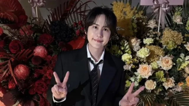 Totalitas, Kyuhyun Super Junior Selesaikan Konser meski Cedera Kaki - GenPI.co Totalitas, Kyuhyun Super Junior Selesaikan Konser meski Cedera Kaki - GenPI.co