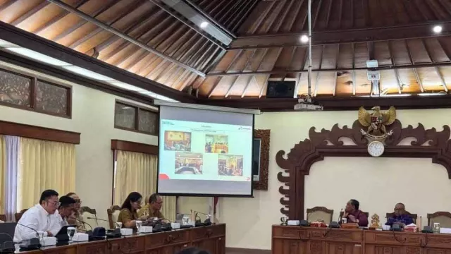 DPRD Bali Bakal ke Kantor Bahlil Lahadalia Imbas LPG 3 Kg Langka - GenPI.co DPRD Bali Bakal ke Kantor Bahlil Lahadalia Imbas LPG 3 Kg Langka - GenPI.co