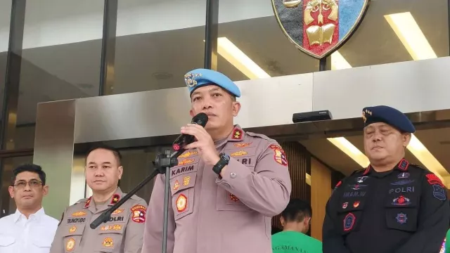 Lindas Driver Ojol 7 Anggota Brimob Langgar Kode Etik, Disanksi Penempatan Khusus - GenPI.co Lindas Driver Ojol 7 Anggota Brimob Langgar Kode Etik, Disanksi Penempatan Khusus - GenPI.co