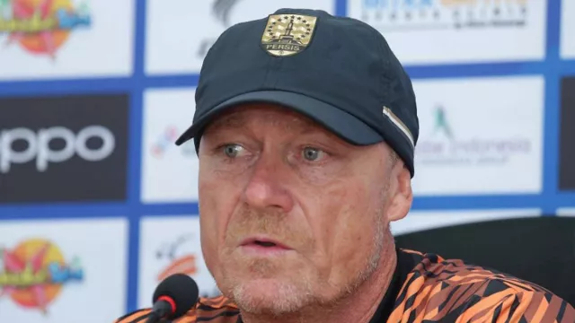 Peter de Roo Evaluasi Menyeluruh Persis Solo Seusai Tampil Mengecewakan - GenPI.co