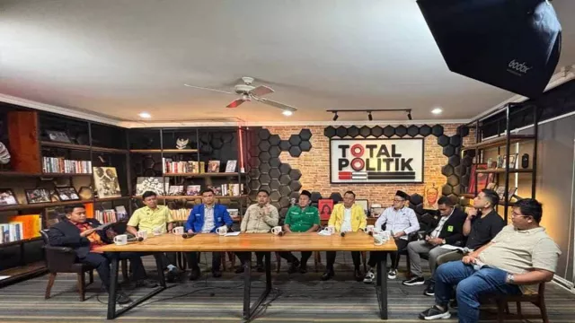 Pimpinan Partai Politik Diminta Pecat Kader yang Provokatif - GenPI.co Pimpinan Partai Politik Diminta Pecat Kader yang Provokatif - GenPI.co