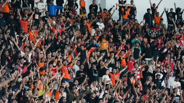 Presiden Persija Ajak Jakmania Jaga Jakarta Agar Tetap Aman - GenPI.co Presiden Persija Ajak Jakmania Jaga Jakarta Agar Tetap Aman - GenPI.co