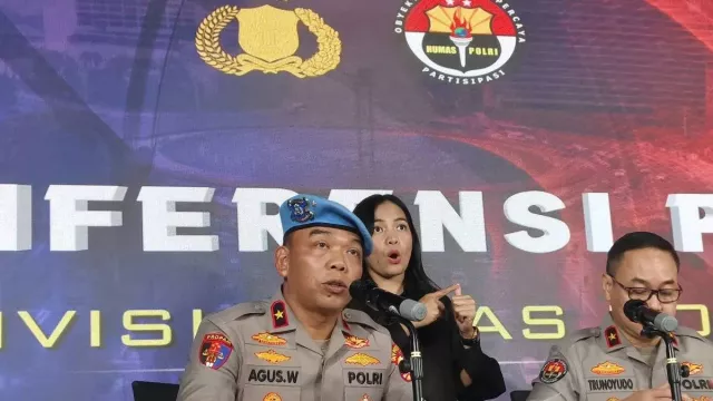 Personel Brimob Jalani Sidang Etik Kasus Driver Ojol Tewas, 2 Orang Pelanggaran Berat - GenPI.co Personel Brimob Jalani Sidang Etik Kasus Driver Ojol Tewas, 2 Orang Pelanggaran Berat - GenPI.co