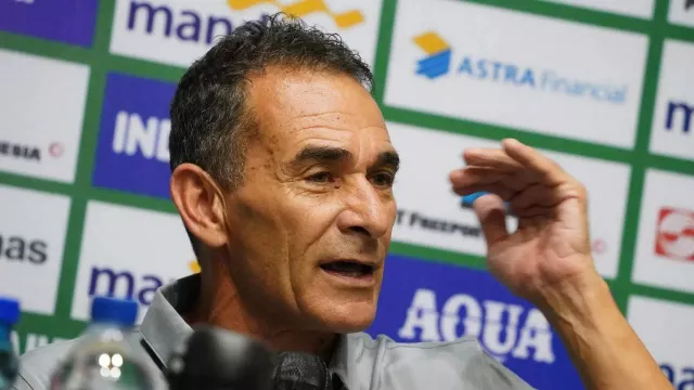 Gerald Vanenburg Kecewa Timnas Indonesia U-23 Ditahan Laos - GenPI.co Gerald Vanenburg Kecewa Timnas Indonesia U-23 Ditahan Laos - GenPI.co