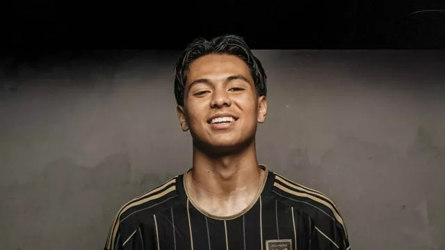  Adrian Wibowo Pemain Berbakat - GenPI.co