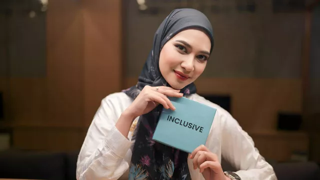 Dukung Kemandirian Finansial, Angkie Yudistia Kenalkan Afiliasi Hijab Inclusive - GenPI.co Dukung Kemandirian Finansial, Angkie Yudistia Kenalkan Afiliasi Hijab Inclusive - GenPI.co