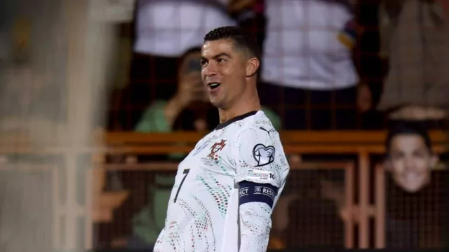 Portugal Hajar Armenia 5-0, Cristiano Ronaldo Lewati Rekor Lionel Messi - GenPI.co Portugal Hajar Armenia 5-0, Cristiano Ronaldo Lewati Rekor Lionel Messi - GenPI.co