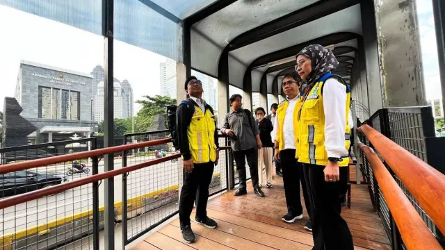 Perbaikan JPO Polda Metro Jaya Telan Anggaran Rp3,5 Miliar, Lift Paling Berat - GenPI.co Perbaikan JPO Polda Metro Jaya Telan Anggaran Rp3,5 Miliar, Lift Paling Berat - GenPI.co