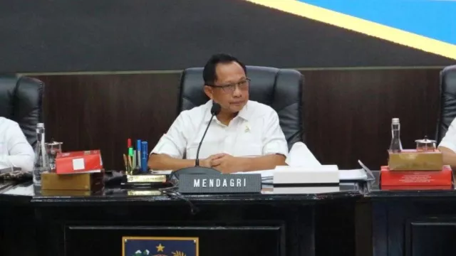 Arahan Tito Karnavian soal Evaluasi Tunjangan DPRD Harus Cepat Ditindaklanjuti - GenPI.co Arahan Tito Karnavian soal Evaluasi Tunjangan DPRD Harus Cepat Ditindaklanjuti - GenPI.co