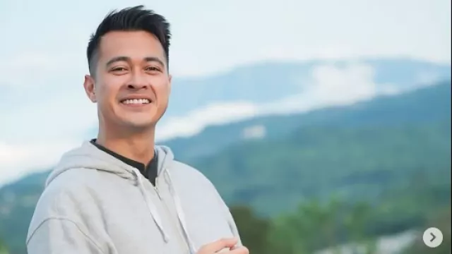 Beri Istri Waktu, Eza Gionino Kaget Digugat Cerai - GenPI.co