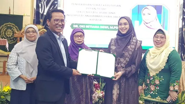 Jadi Dosen Tetap UMJ, Oki Setiana Dewi Mengajar S3 Manajemen Pendidikan Islam - GenPI.co