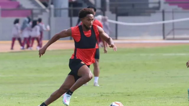 OKS Sebut Debut Williams Lugo di Persik Tergantung Kondisi Fisik - GenPI.co