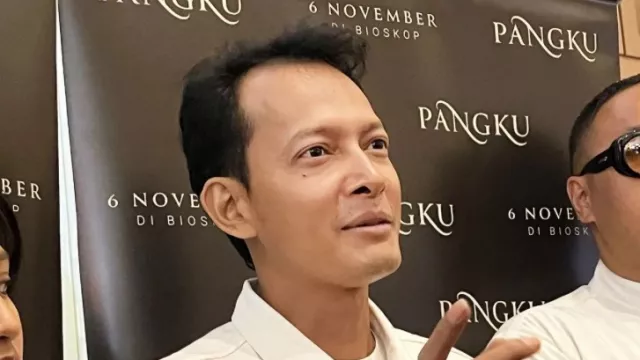 Tersentuh Jalan Cerita, Fedi Nuril Mau Bintangi Film Pangku - GenPI.co Tersentuh Jalan Cerita, Fedi Nuril Mau Bintangi Film Pangku - GenPI.co